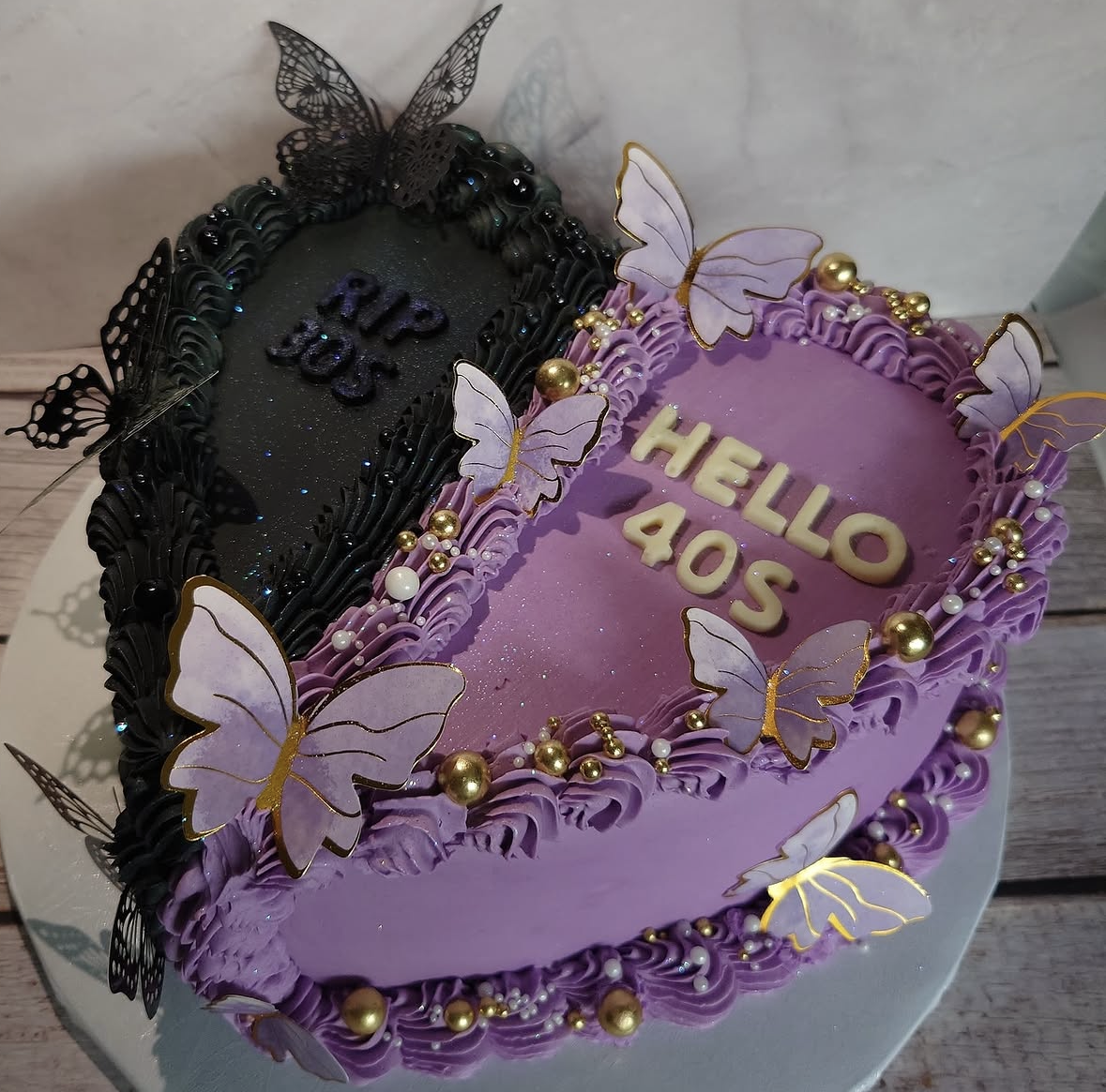 Torta de bodas clásica minimalista Orlando FL Dulce Amorito Bakery